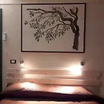 Bed & Breakfast Palazzo Conforti Tree House