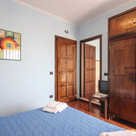 Palazzo Conforti Tree House Bed & Breakfast
