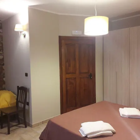 Palazzo Conforti Tree House Bed & Breakfast