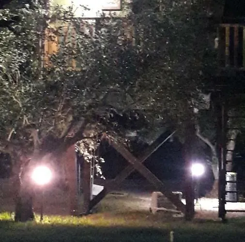 Palazzo Conforti Tree House Alojamento de Acomodação e Pequeno-almoço 3*